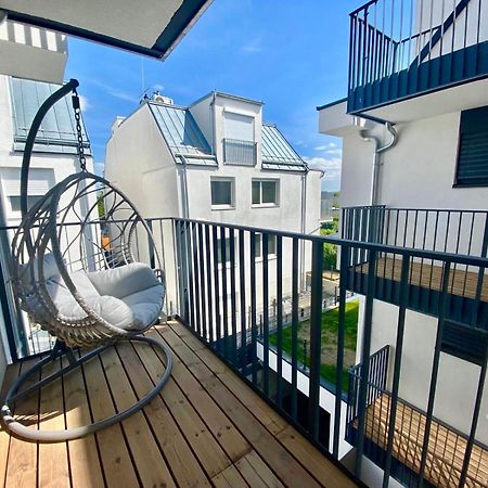 Modern Apartment With Balcony & Free Parking - Nearby Metro Viyana Dış mekan fotoğraf