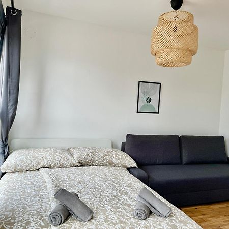 Modern Apartment With Balcony & Free Parking - Nearby Metro Viyana Dış mekan fotoğraf