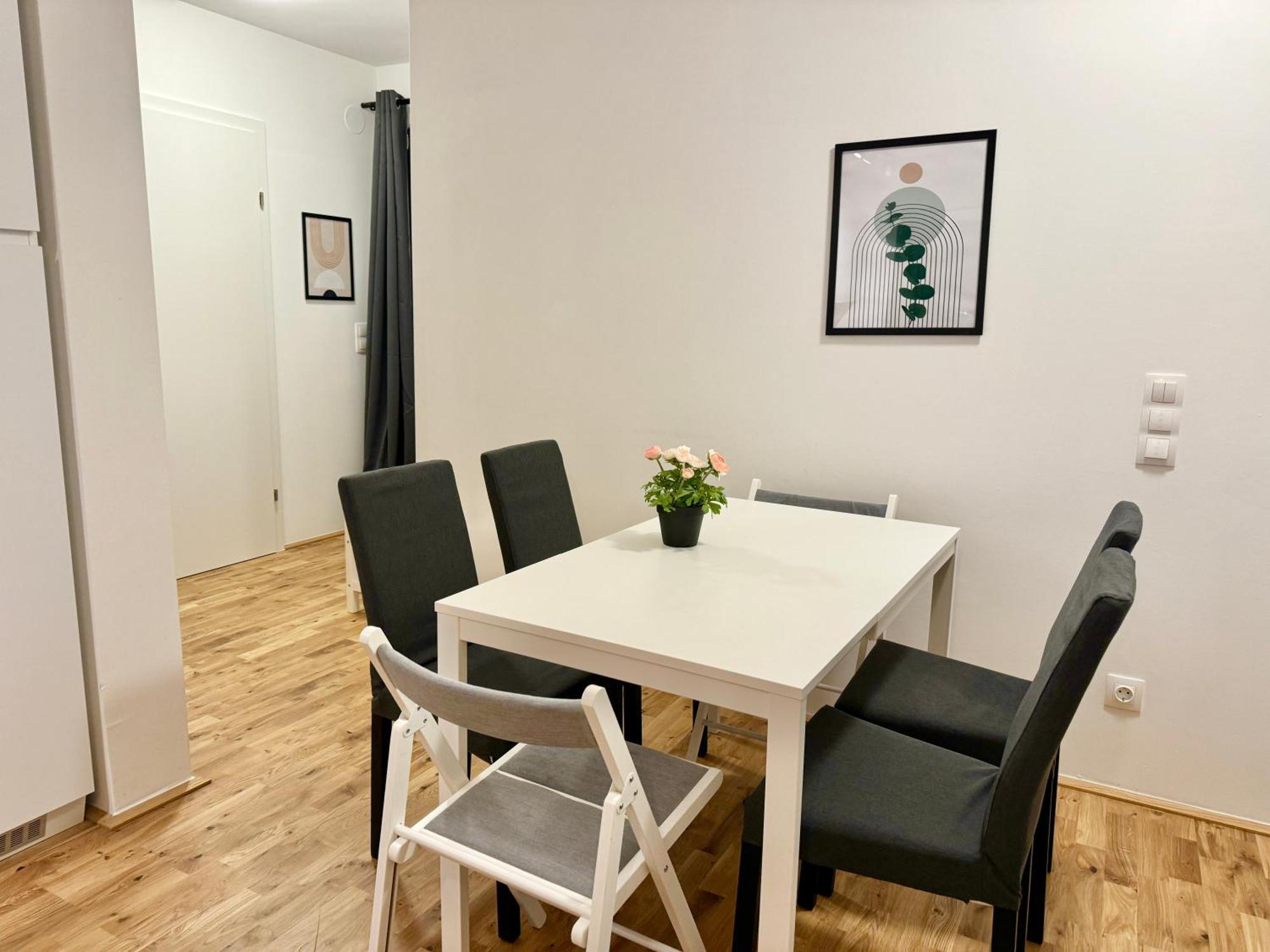 Modern Apartment With Balcony & Free Parking - Nearby Metro Viyana Dış mekan fotoğraf
