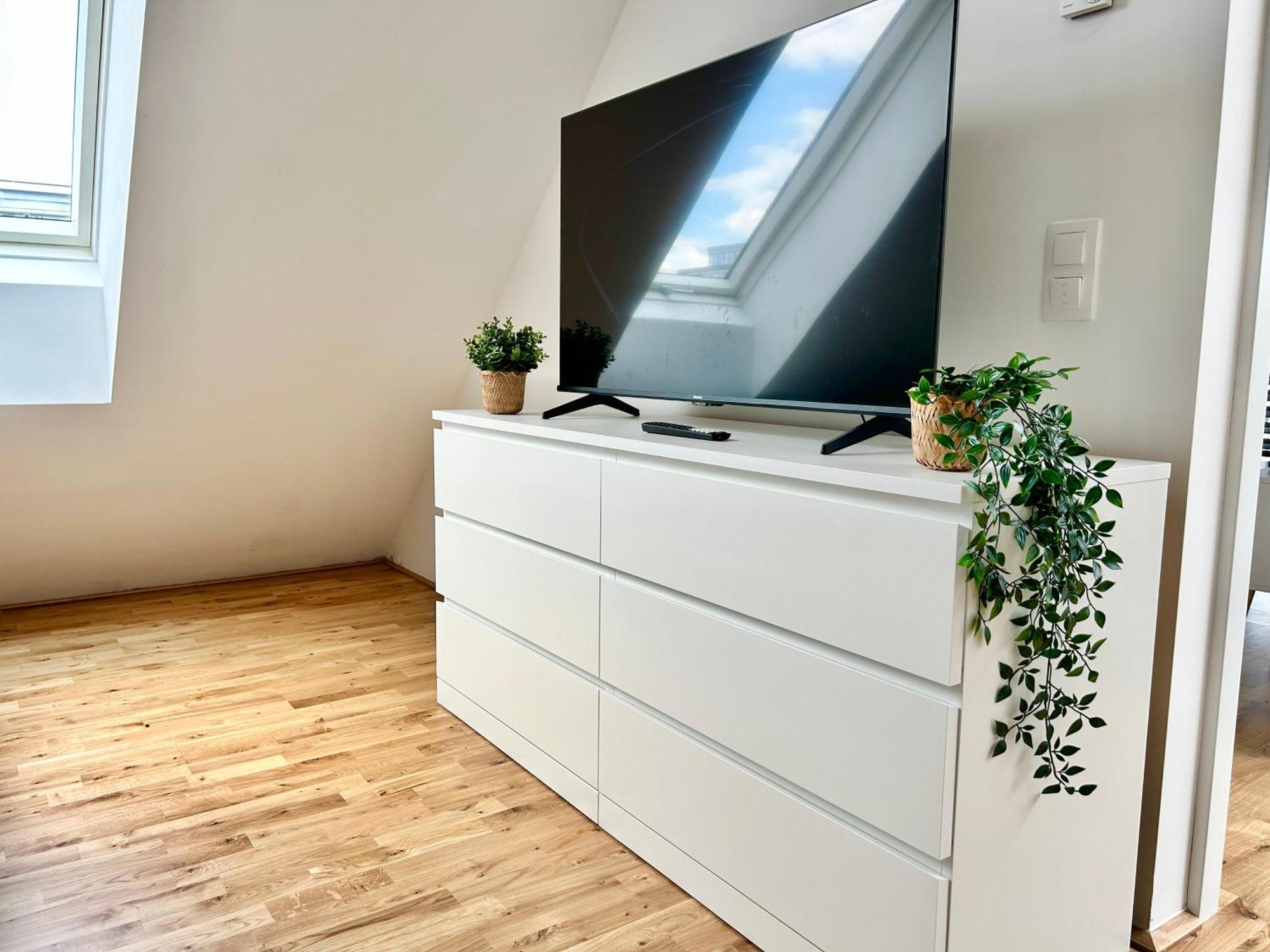 Modern Apartment With Balcony & Free Parking - Nearby Metro Viyana Dış mekan fotoğraf