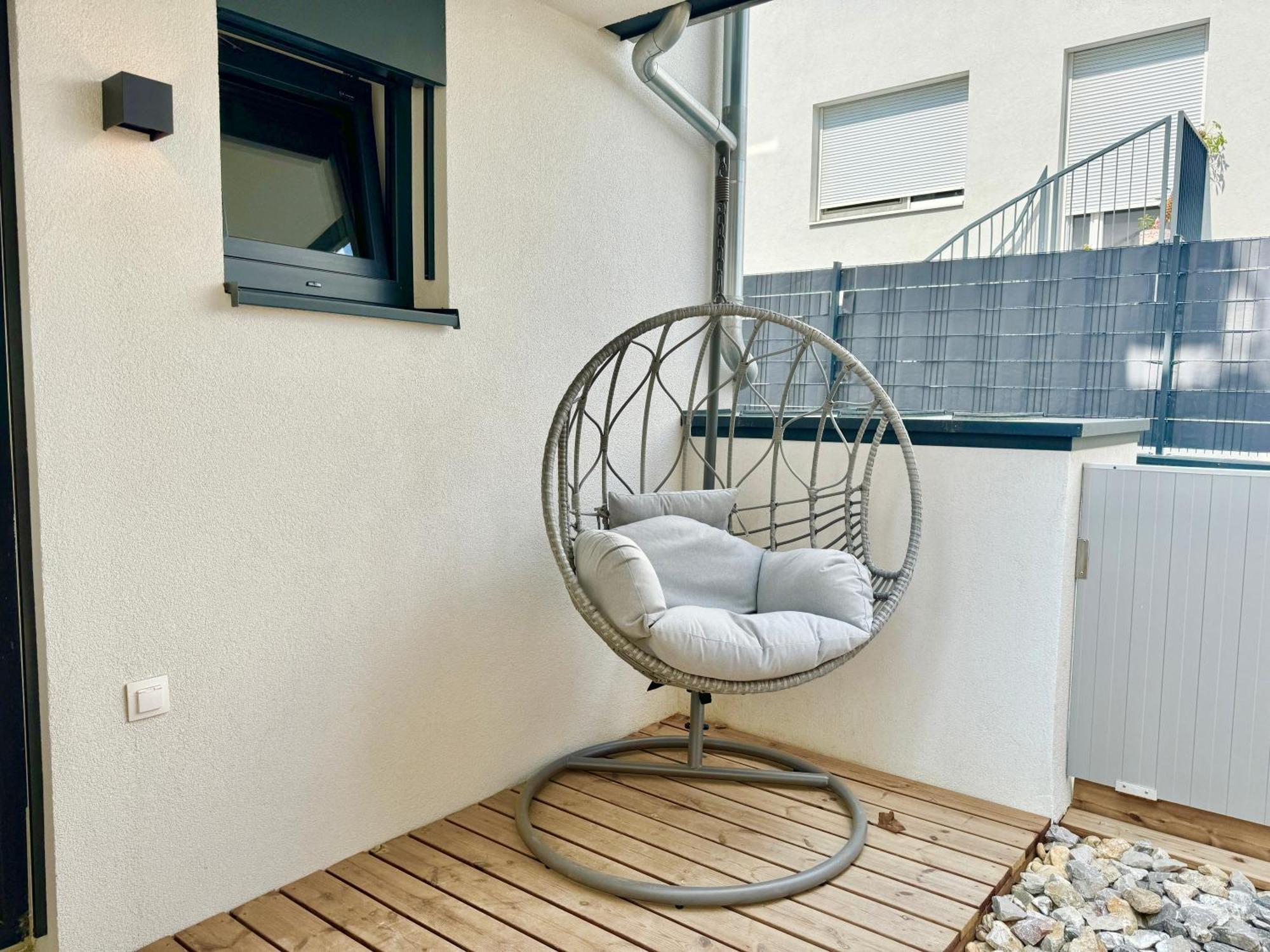 Modern Apartment With Balcony & Free Parking - Nearby Metro Viyana Dış mekan fotoğraf